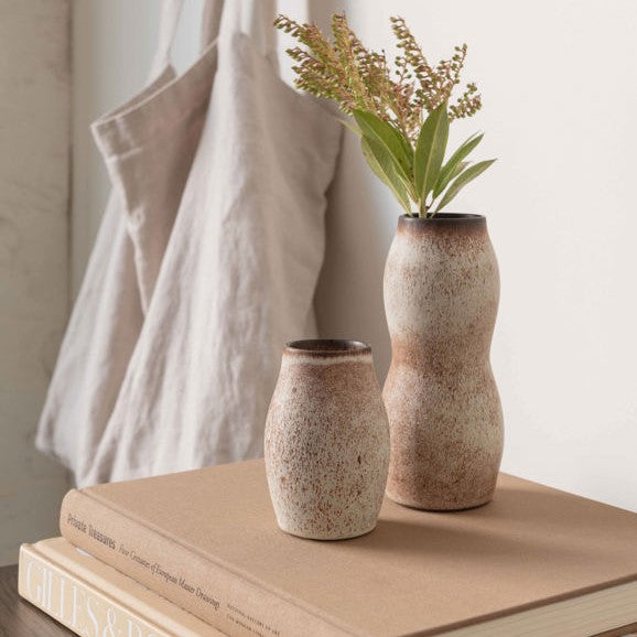 Citta Pod Bud Vase Nut SM