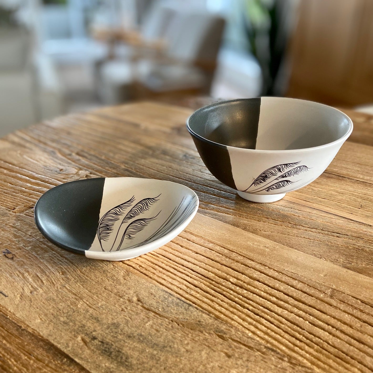 Dipped 10cm Bowl Black on White Coastal Toetoe