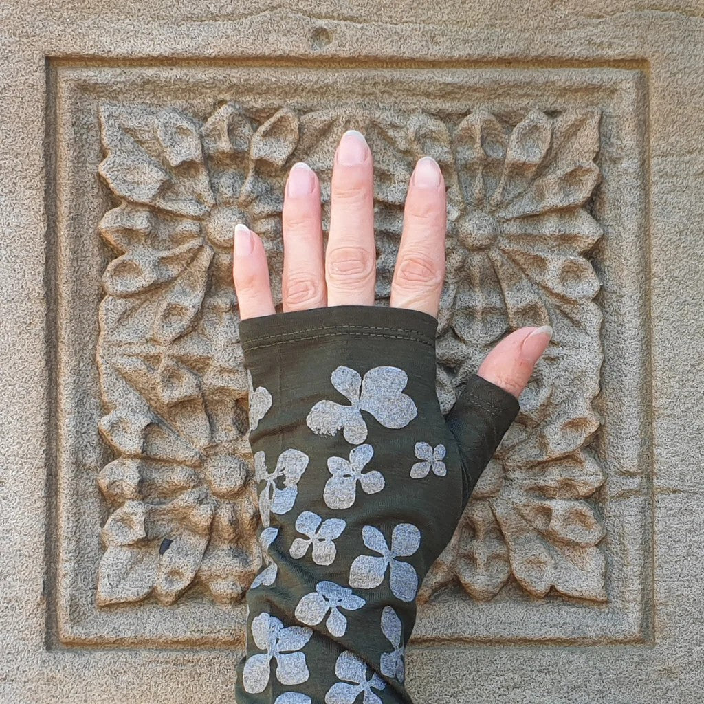 Kate Watt Merino Green Hydrangea Gloves