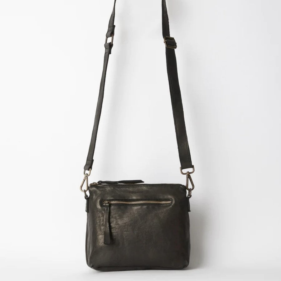 Juju Large Essential Leather Pouch Black