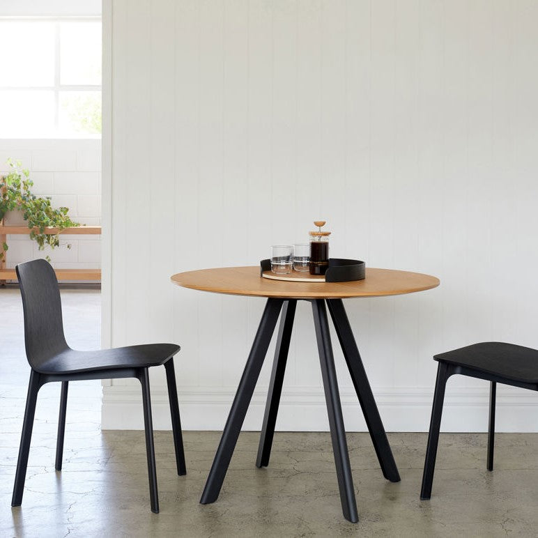 Citta Round Table Oak/Blk 110cm