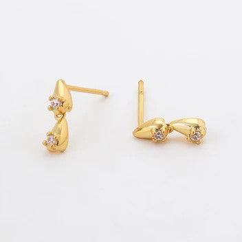 Gold earrings with small diamonds