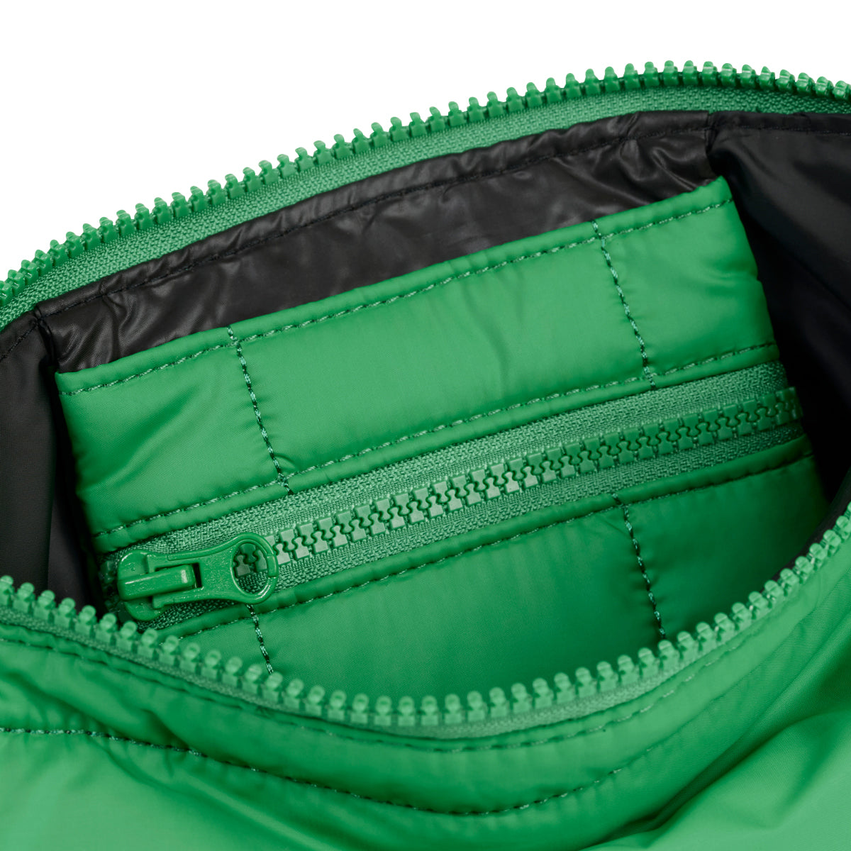Base Stash Cloud Bag Large Apple