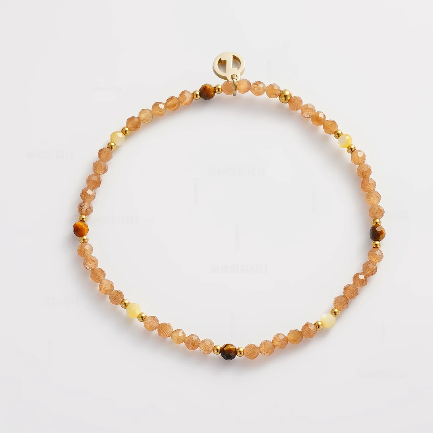Beaded bracelet with gold clasp 