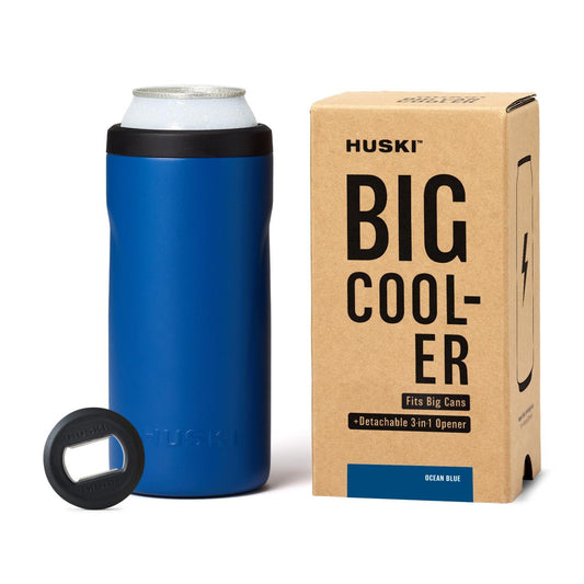 Blue can cooler with Huski branding