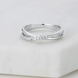 Silver ring with small diamonds 