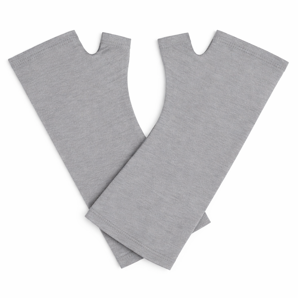Pair of silver fingerless gloves 