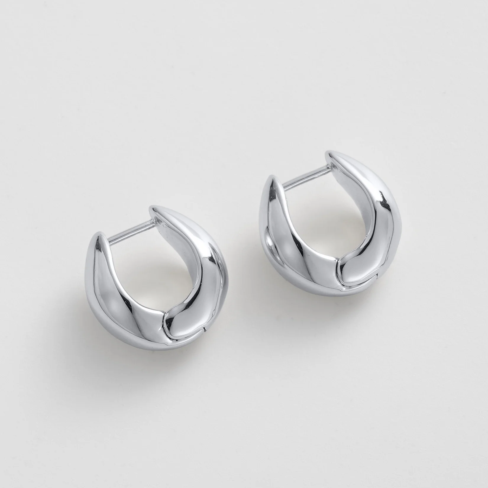 Pair of silver hoop earrings 