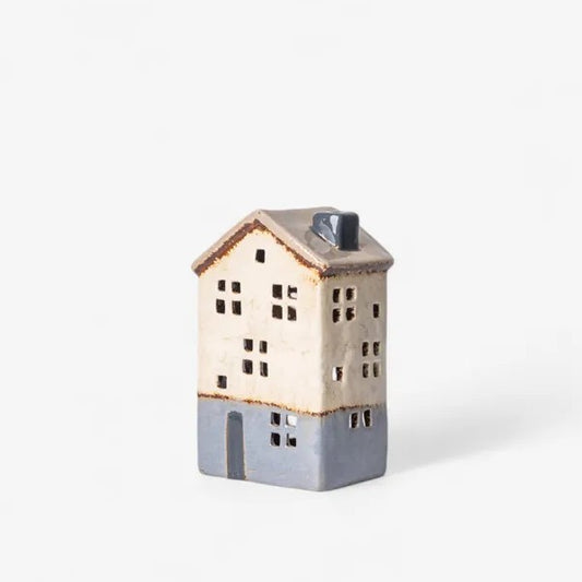 Ceramic house-shaped lantern 