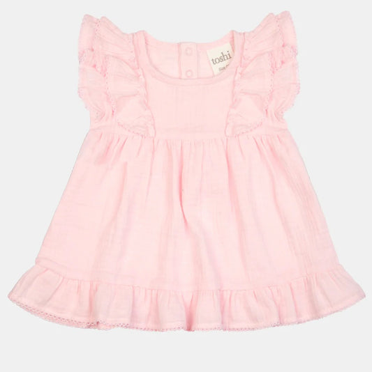 Pink dress with ruffled sleeves 