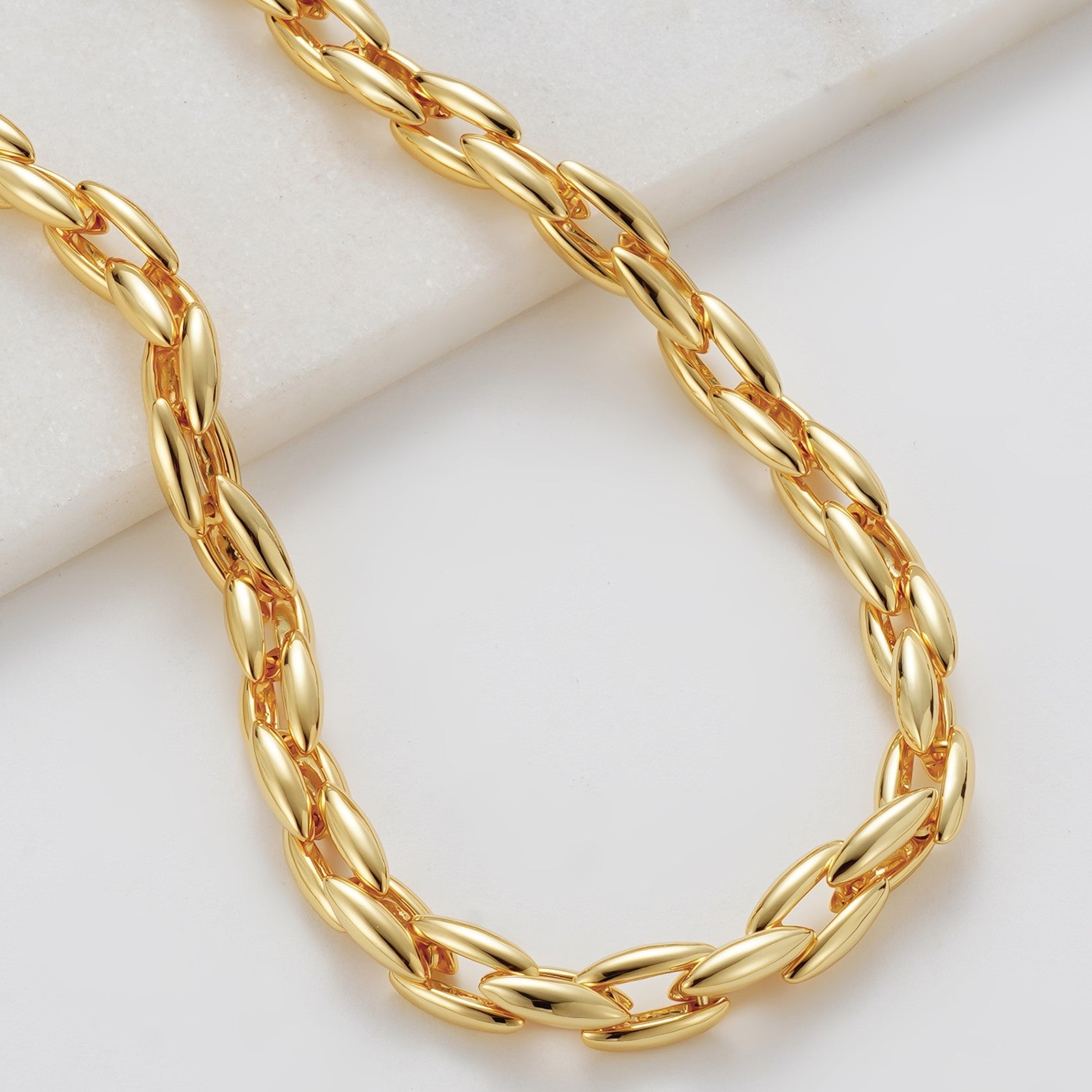 Gold chain necklace