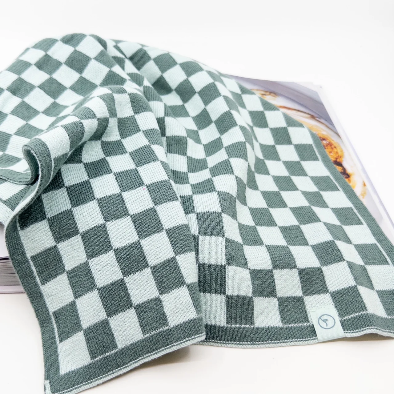 Checkered dish cloth 