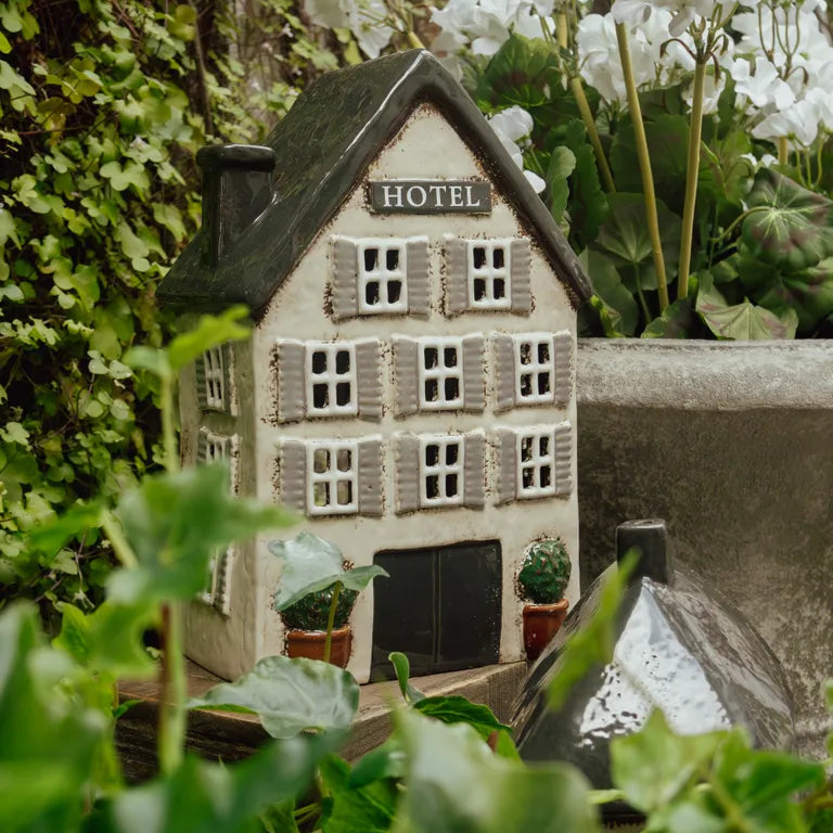 Village tea light house 