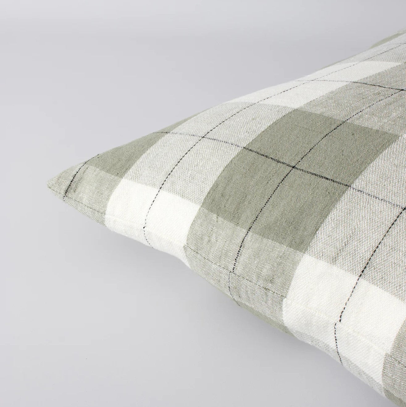 Baya Willis cushion - Sage/Ivory
