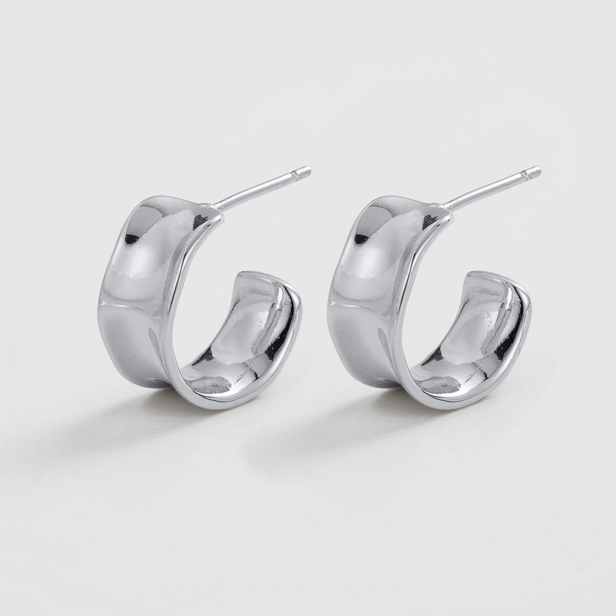 Thick banding silver earrings 